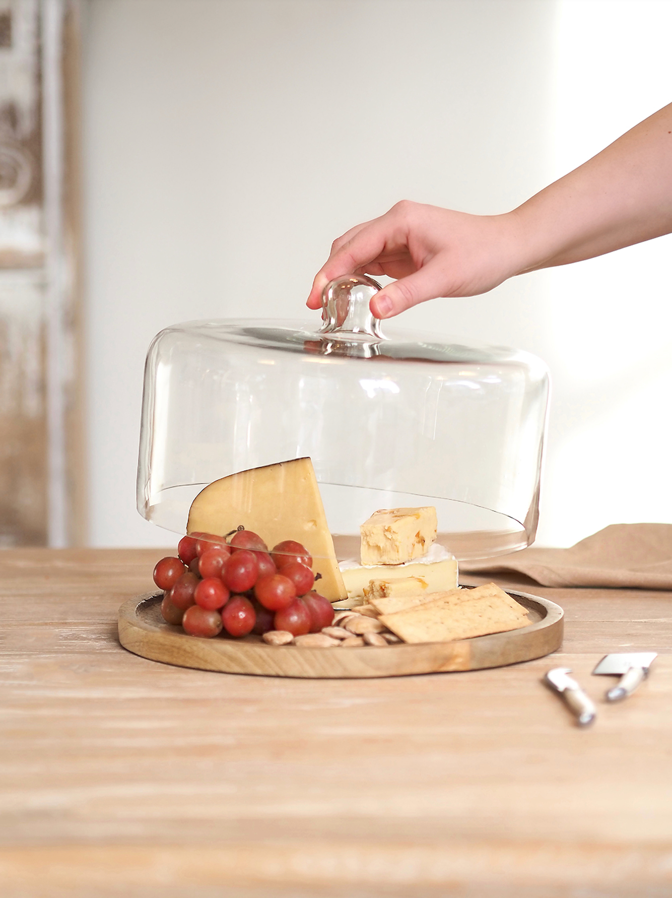 Violette Cheese/Cake Plate w/ Dome