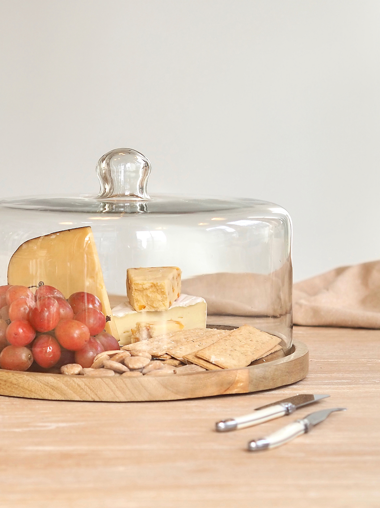 Violette Cheese/Cake Plate w/ Dome