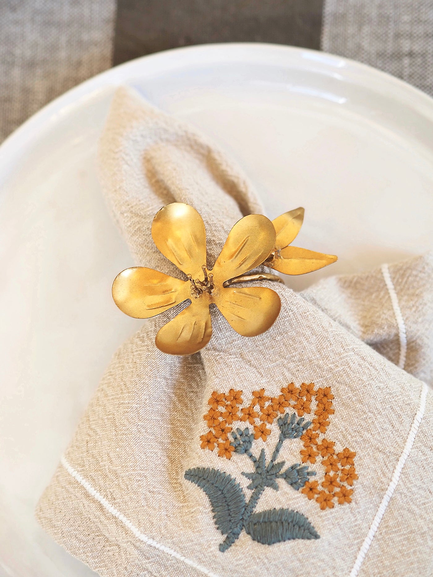 Brass Flora Napkin Ring