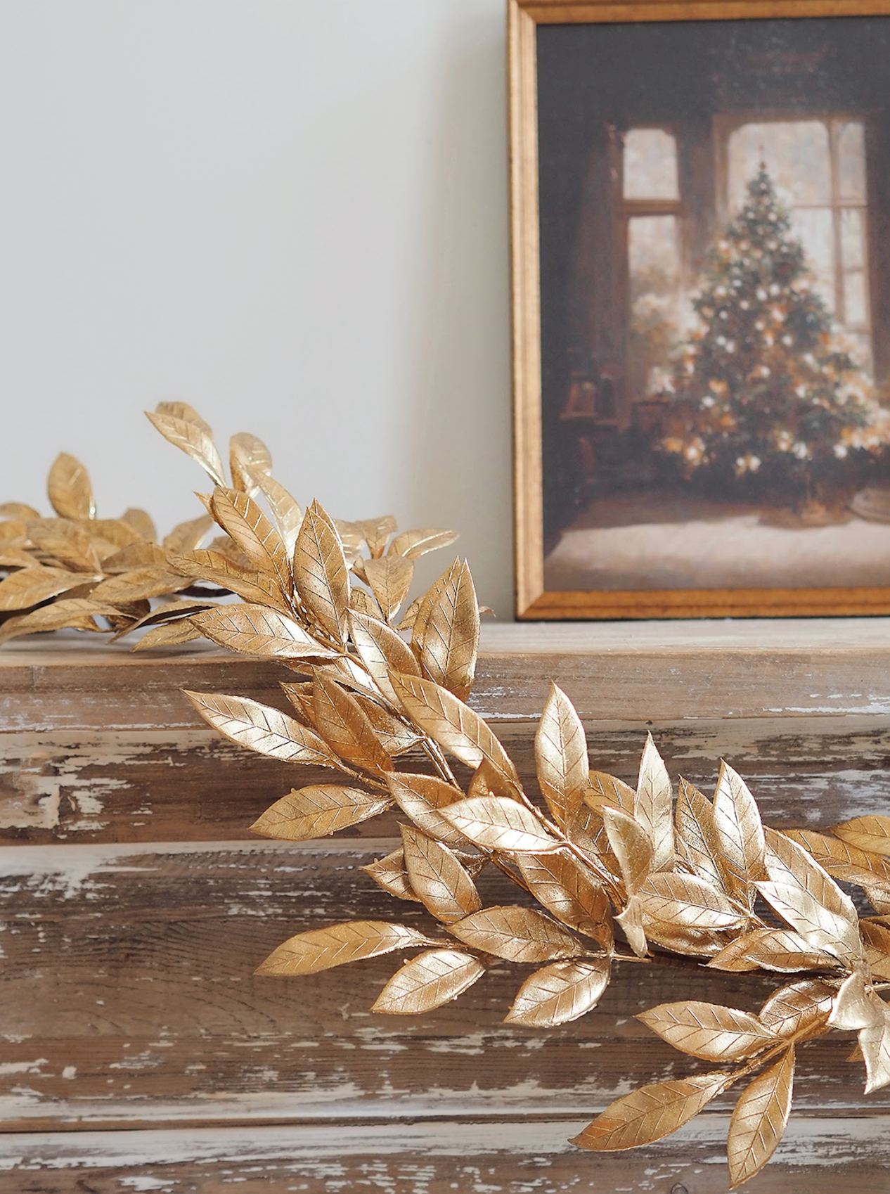 Laurel Gold Leaf Garland 6'