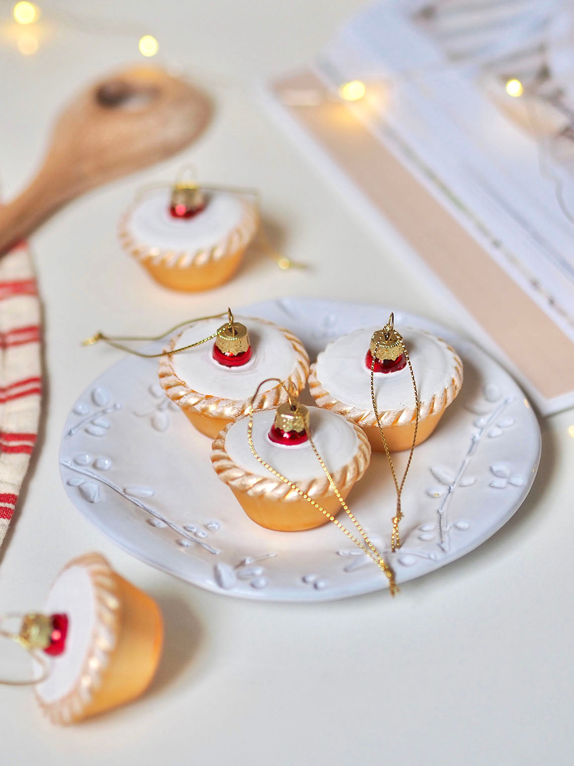 Bakewell Tart Ornament