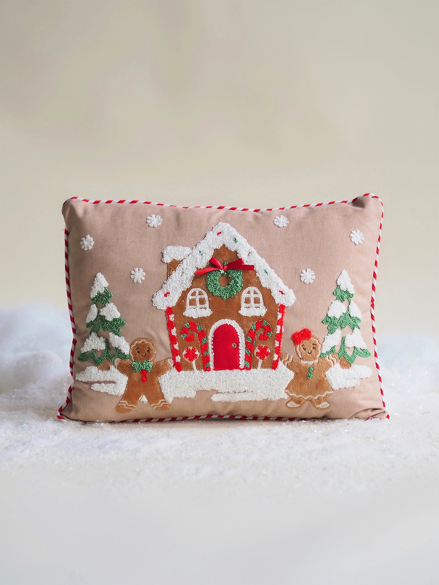 Gingerbread Lumbar Pillow | 12" x 16"