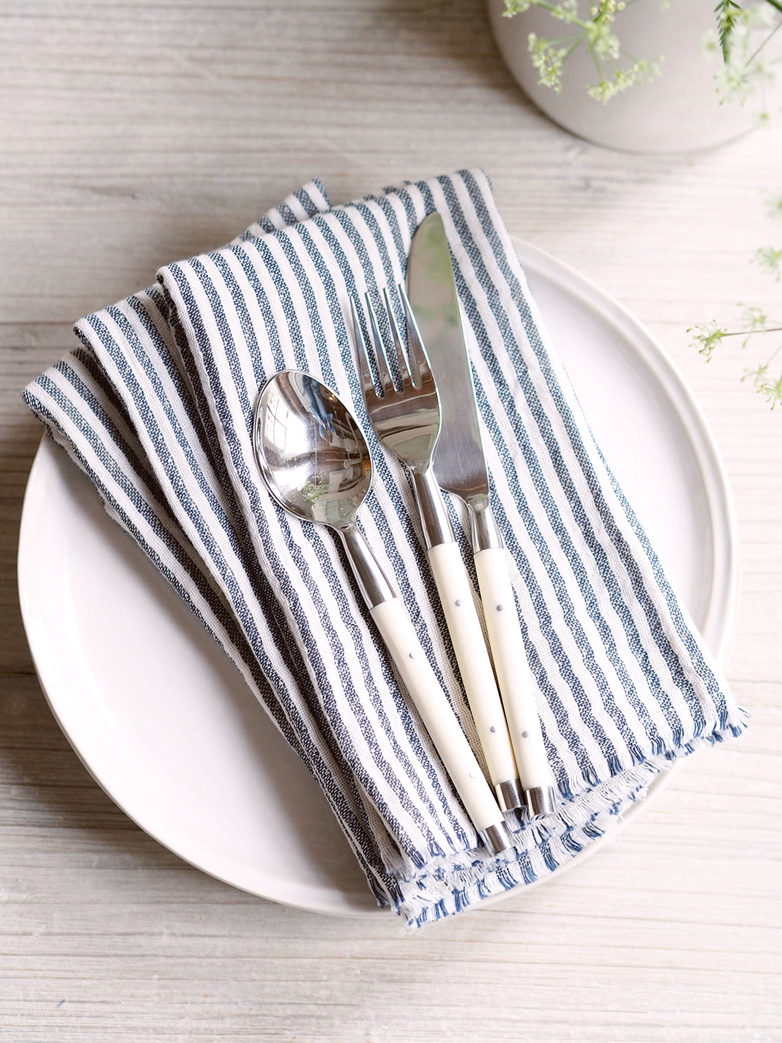 Avah Cutlery | White