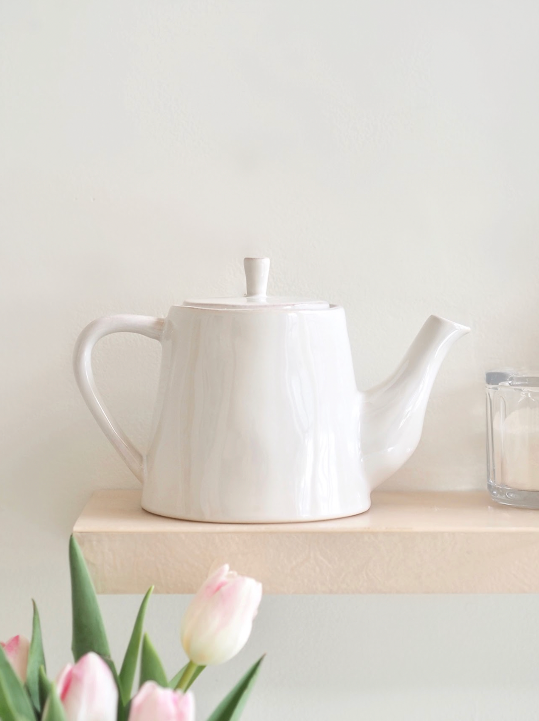 Nyla Teapot