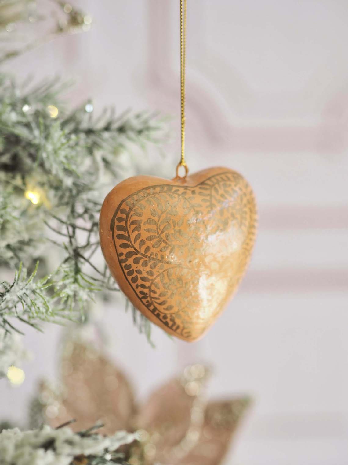 Elegant Heart Ornament