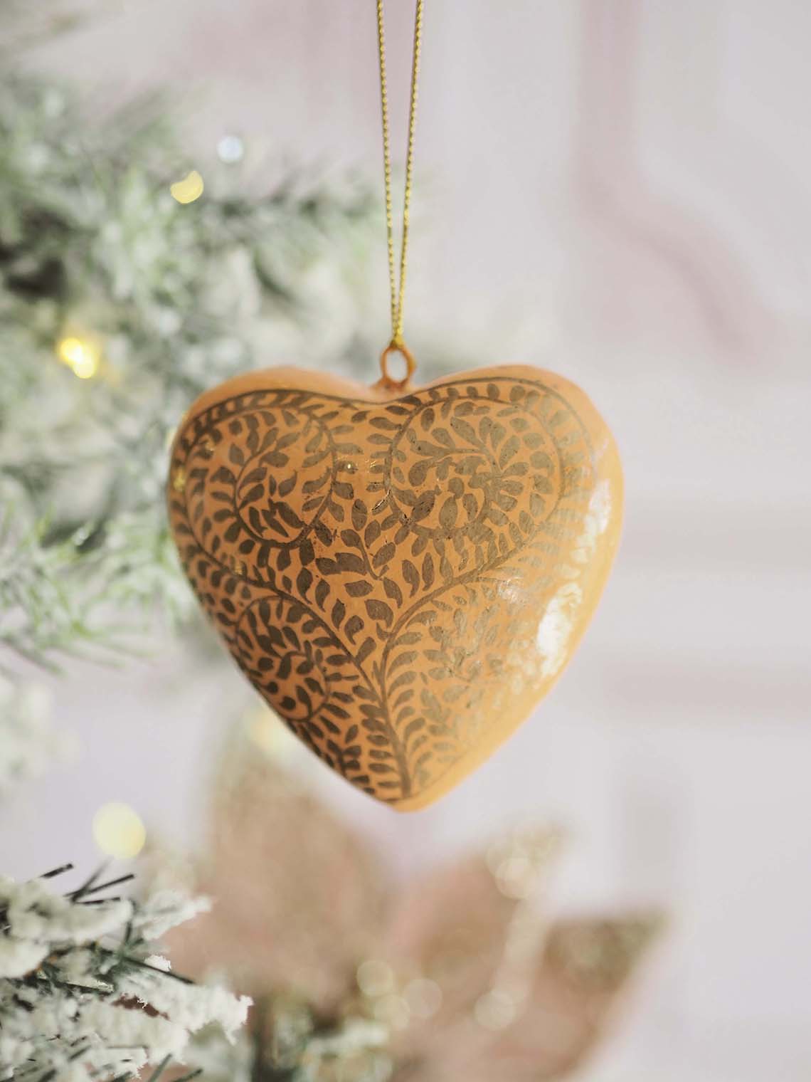 Elegant Heart Ornament