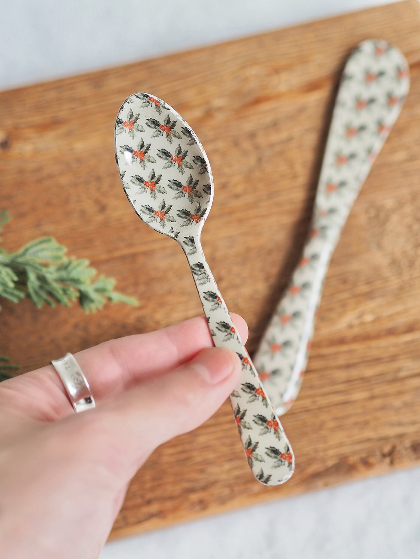 Mistletoe Holiday Mini Utensils