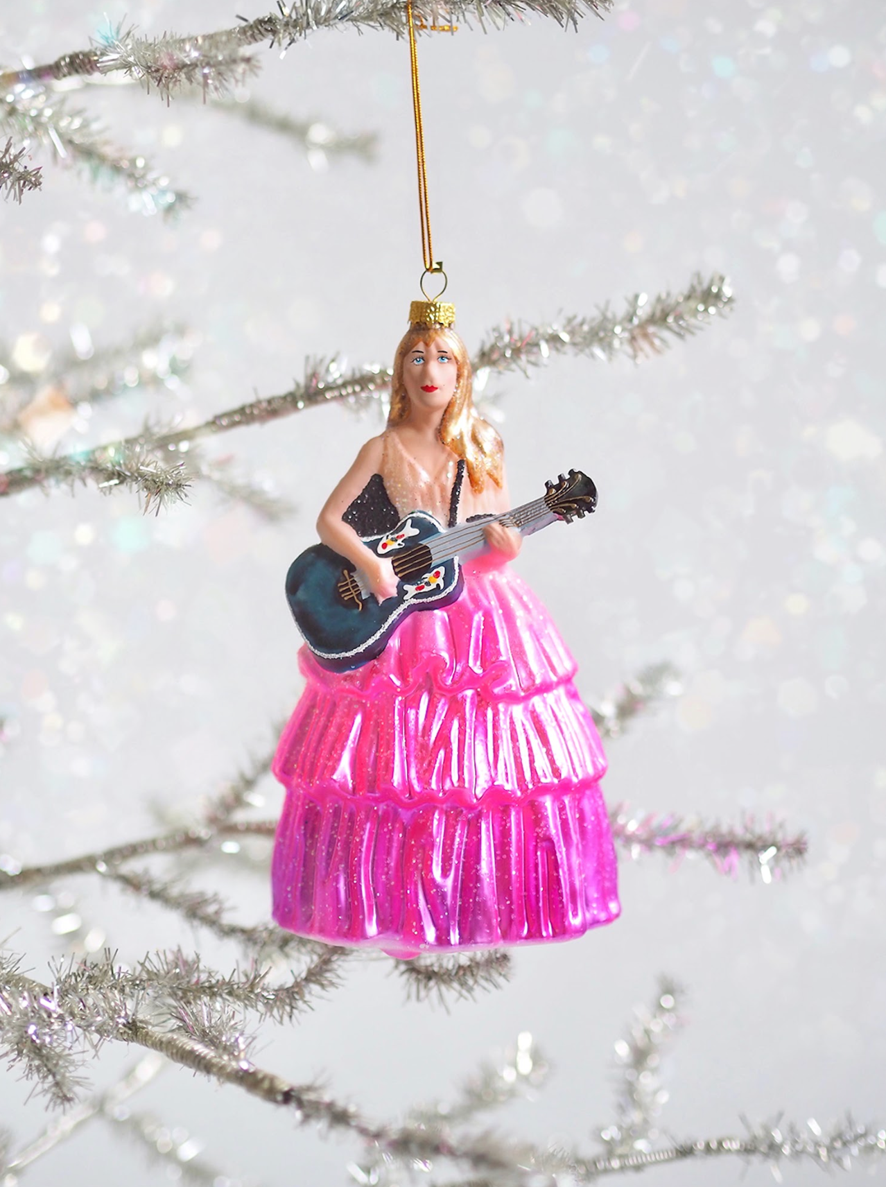 Taylor Swift w/ Guitar Ornament