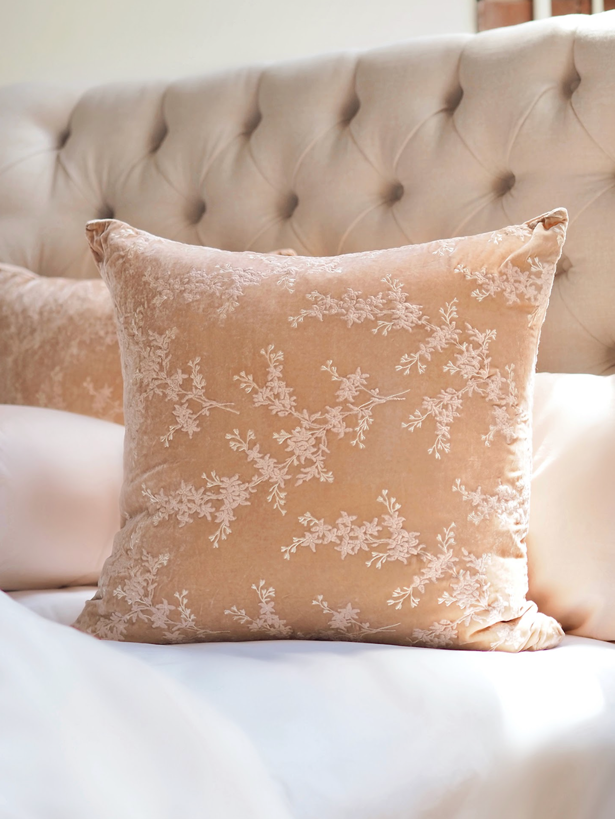 Lynette Pearl Bedding