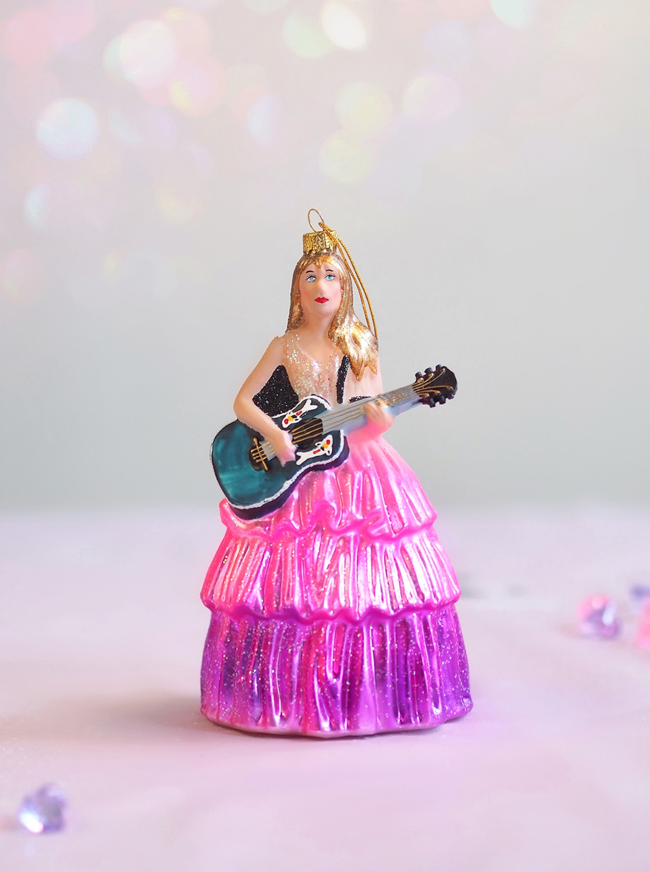 Taylor Swift w/ Guitar Ornament