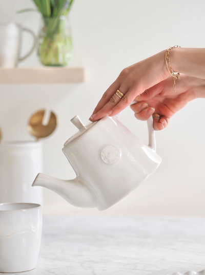 Nyla Teapot