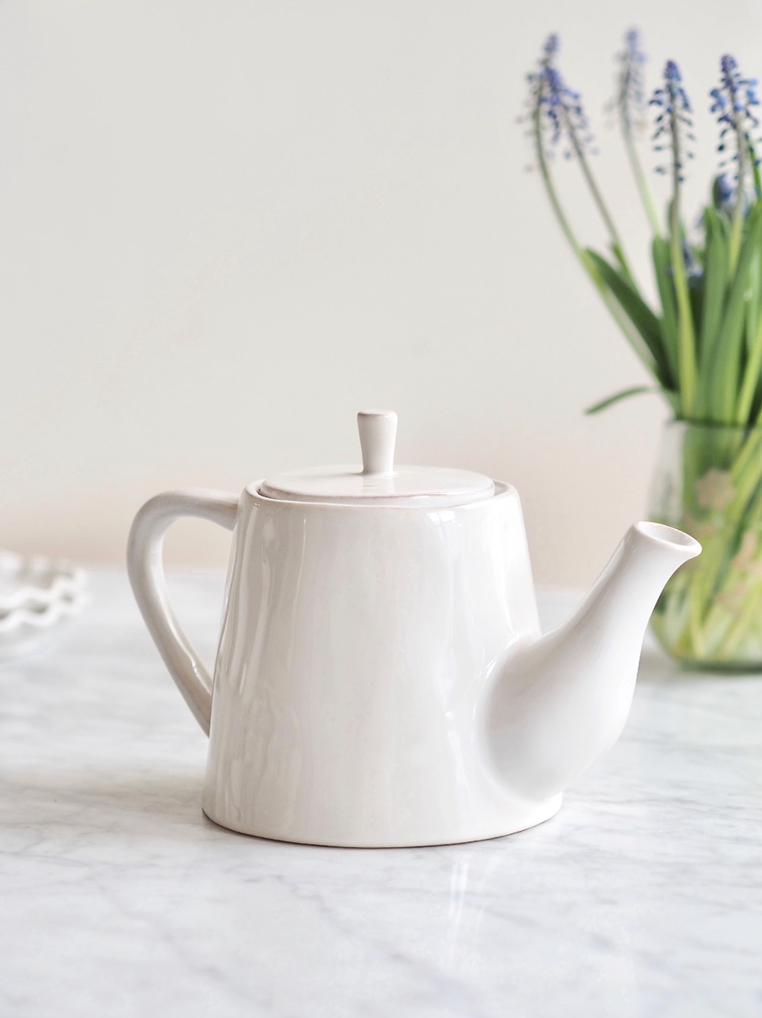 Nyla Teapot