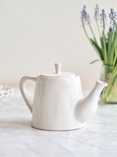 Nyla Teapot