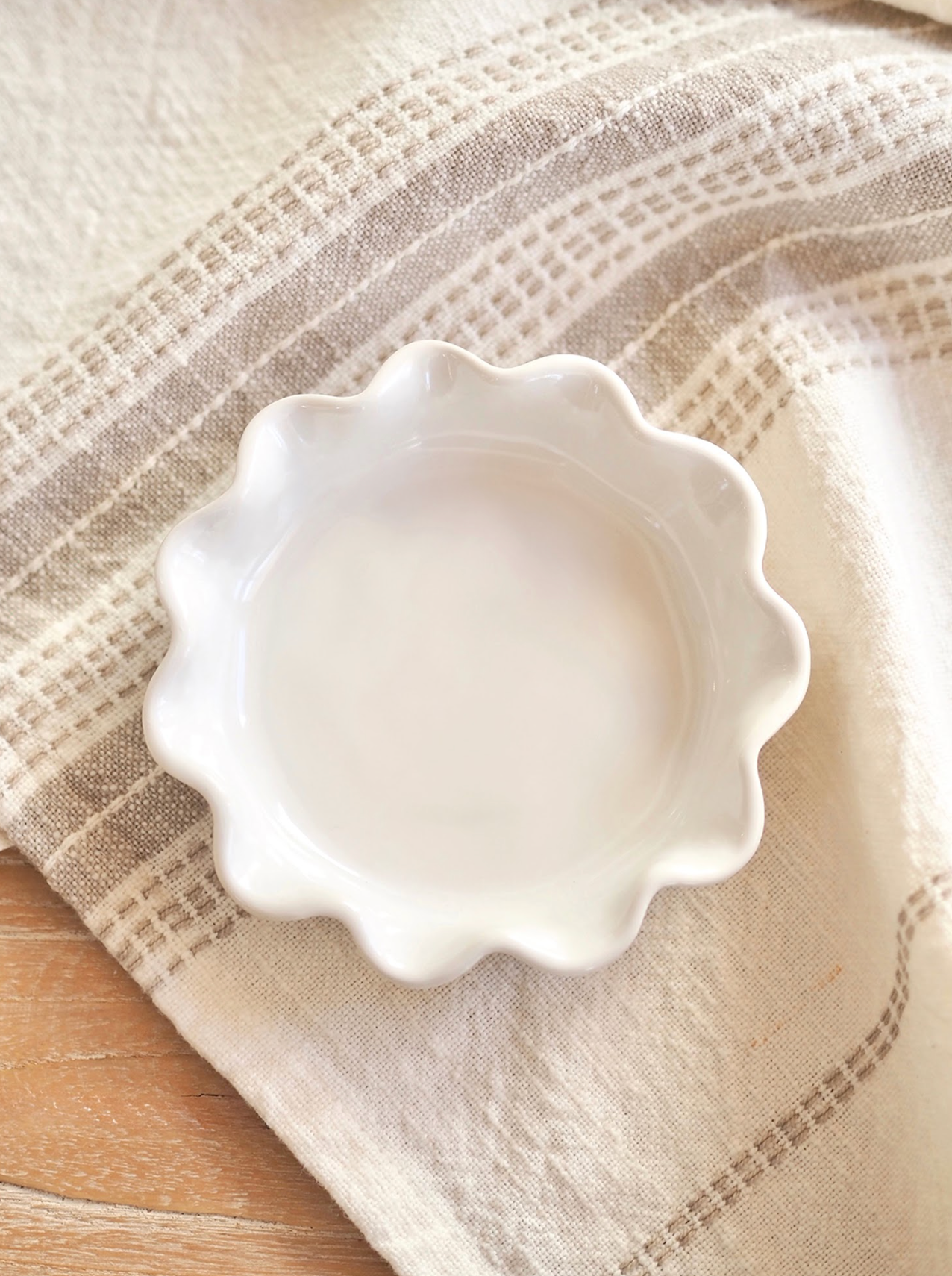 Calypso Scalloped Mini Plate