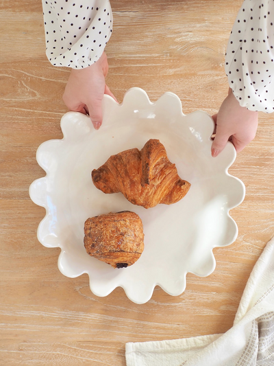 Nova Scalloped Serving Plate