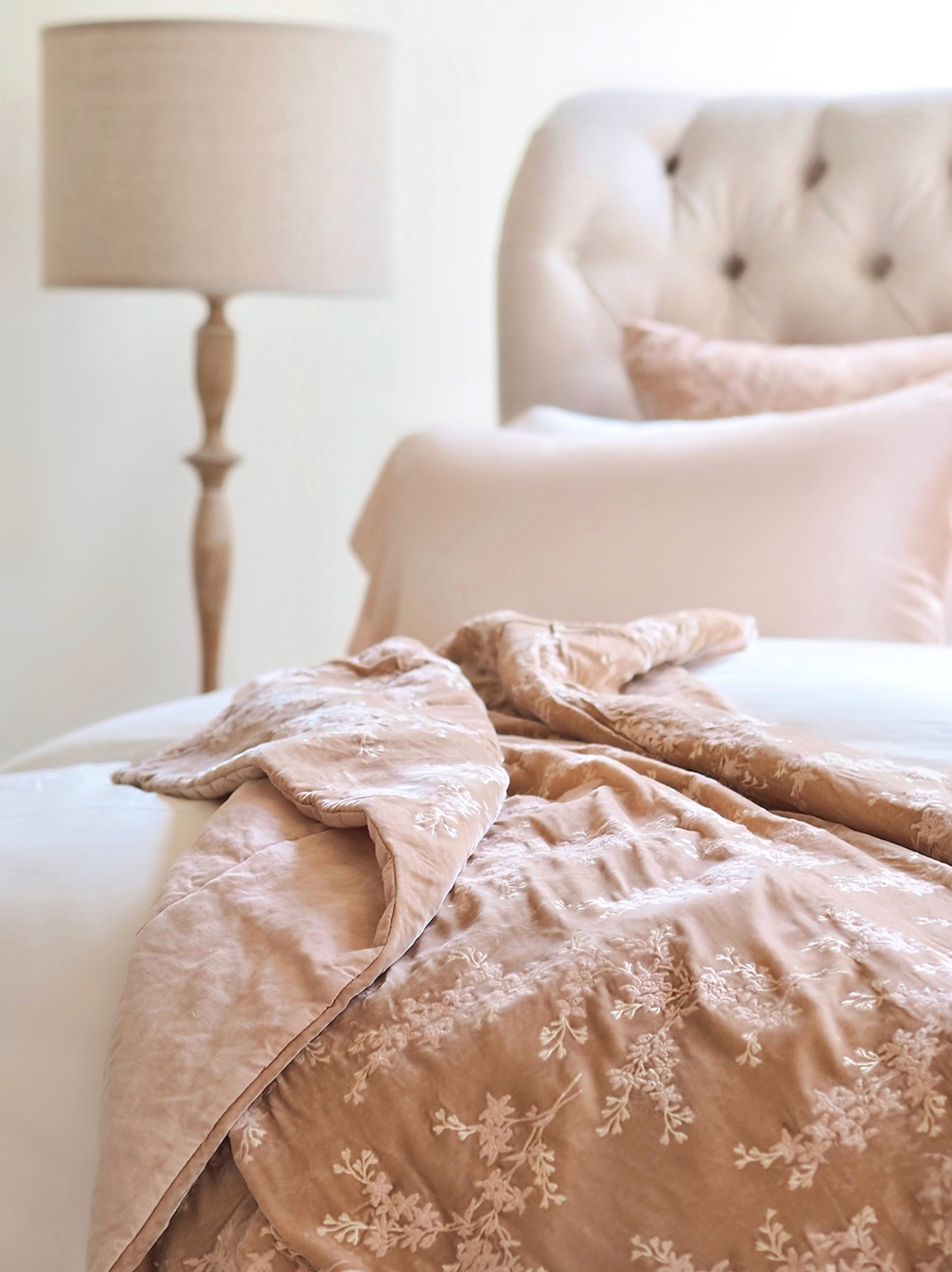 Lynette Pearl Bedding